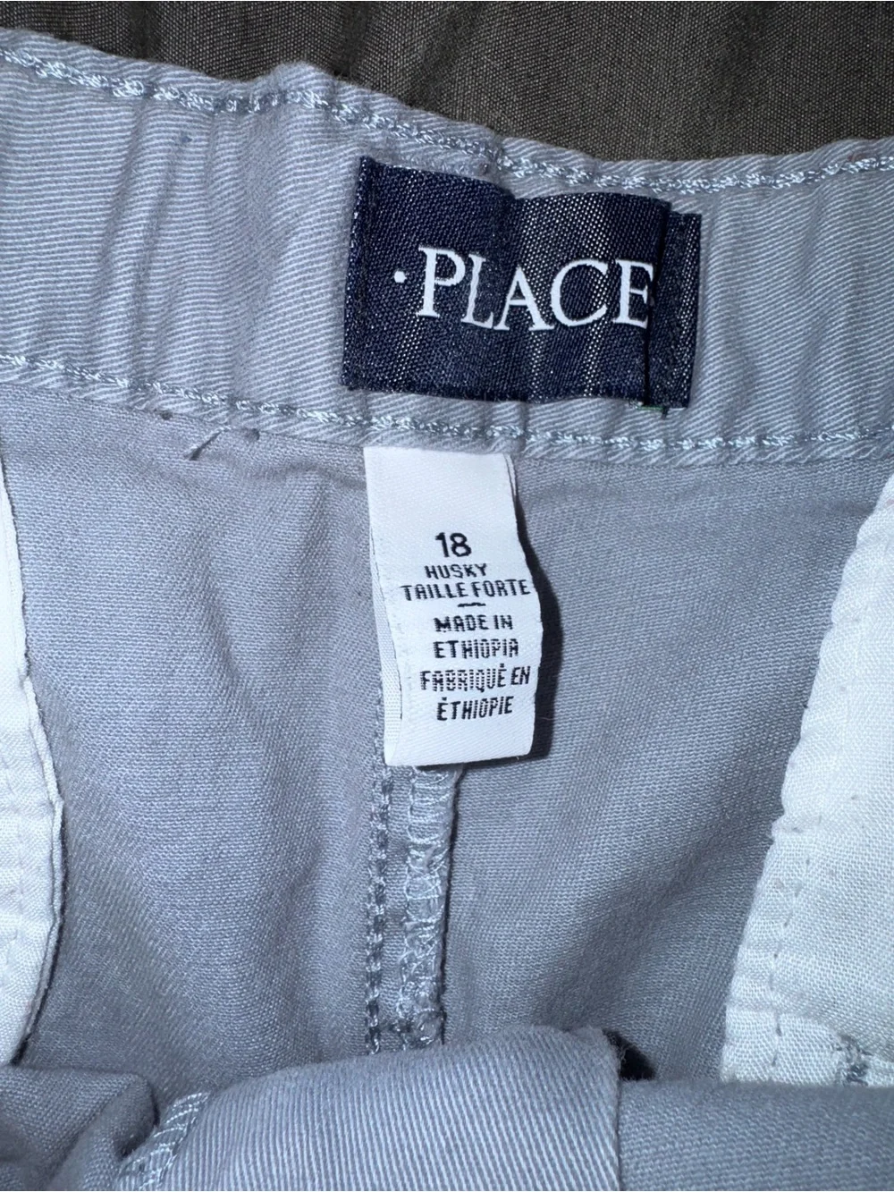 Boys Children’s Place Shorts Size 18 Light Hray & Navy